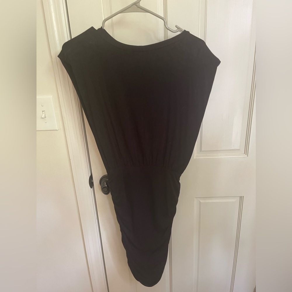 Forever 21 Shoulder pad black midi dress